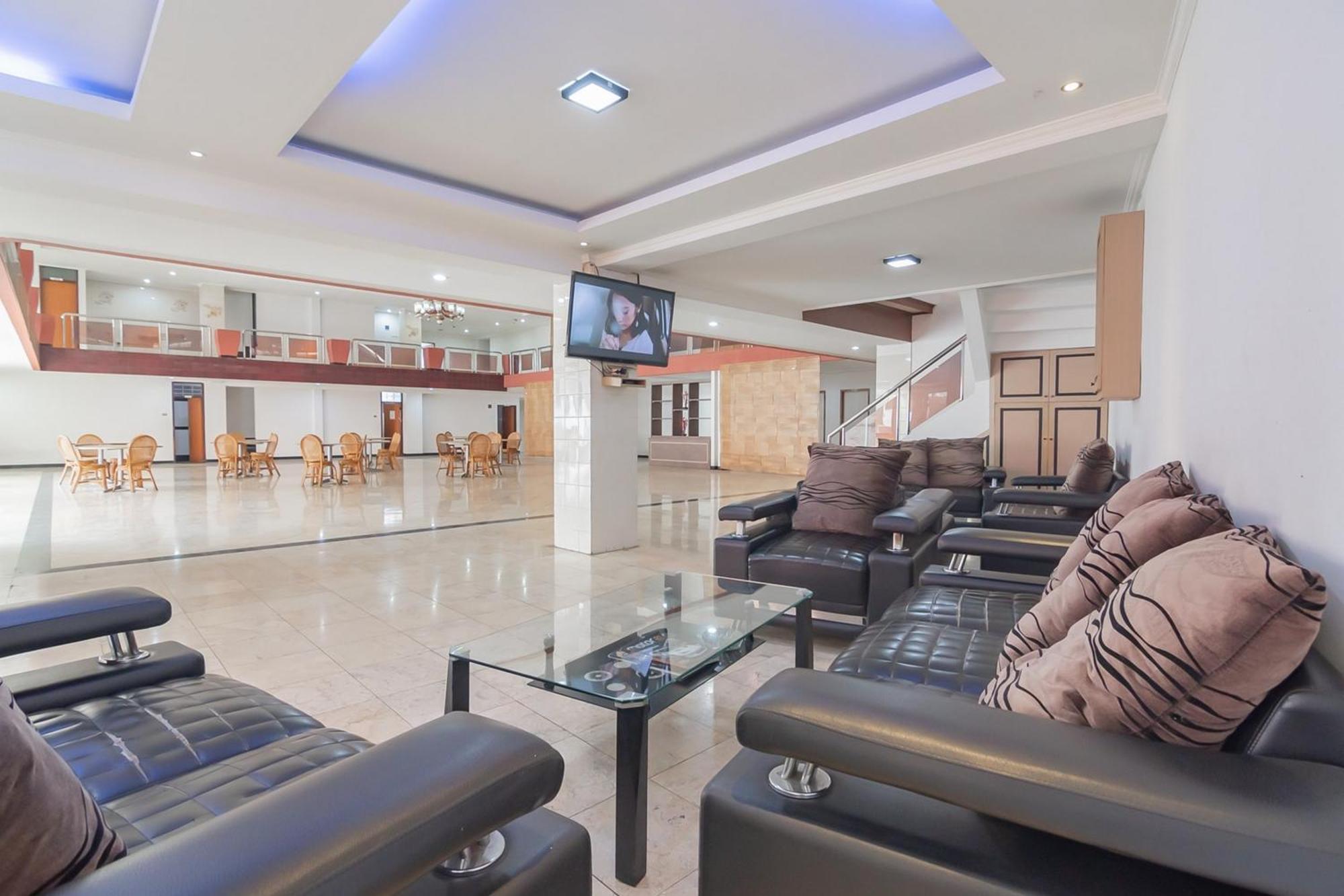 Reddoorz Near Sukabumi Station 2 Hotel Exterior photo
