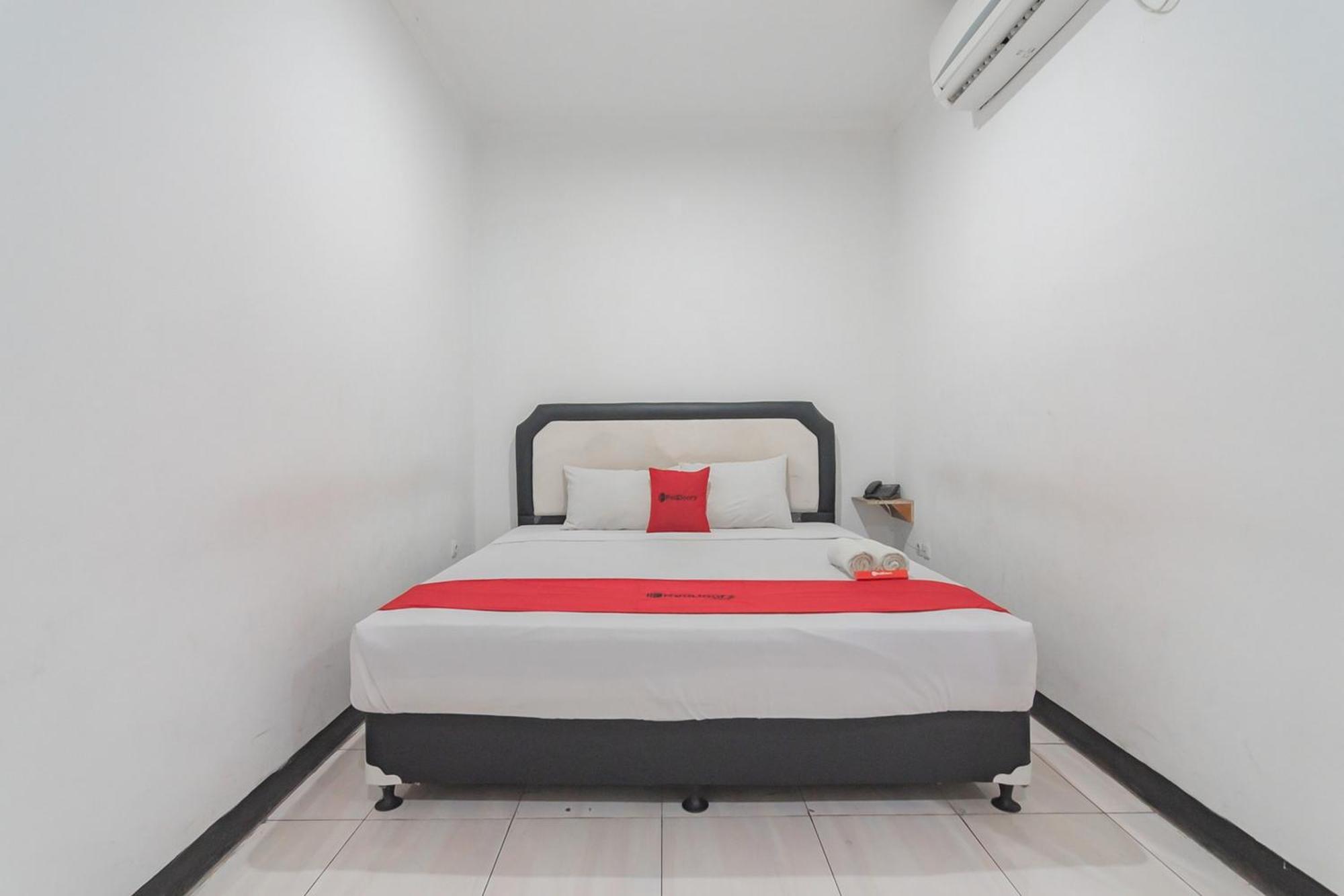 Reddoorz Near Sukabumi Station 2 Hotel Exterior photo