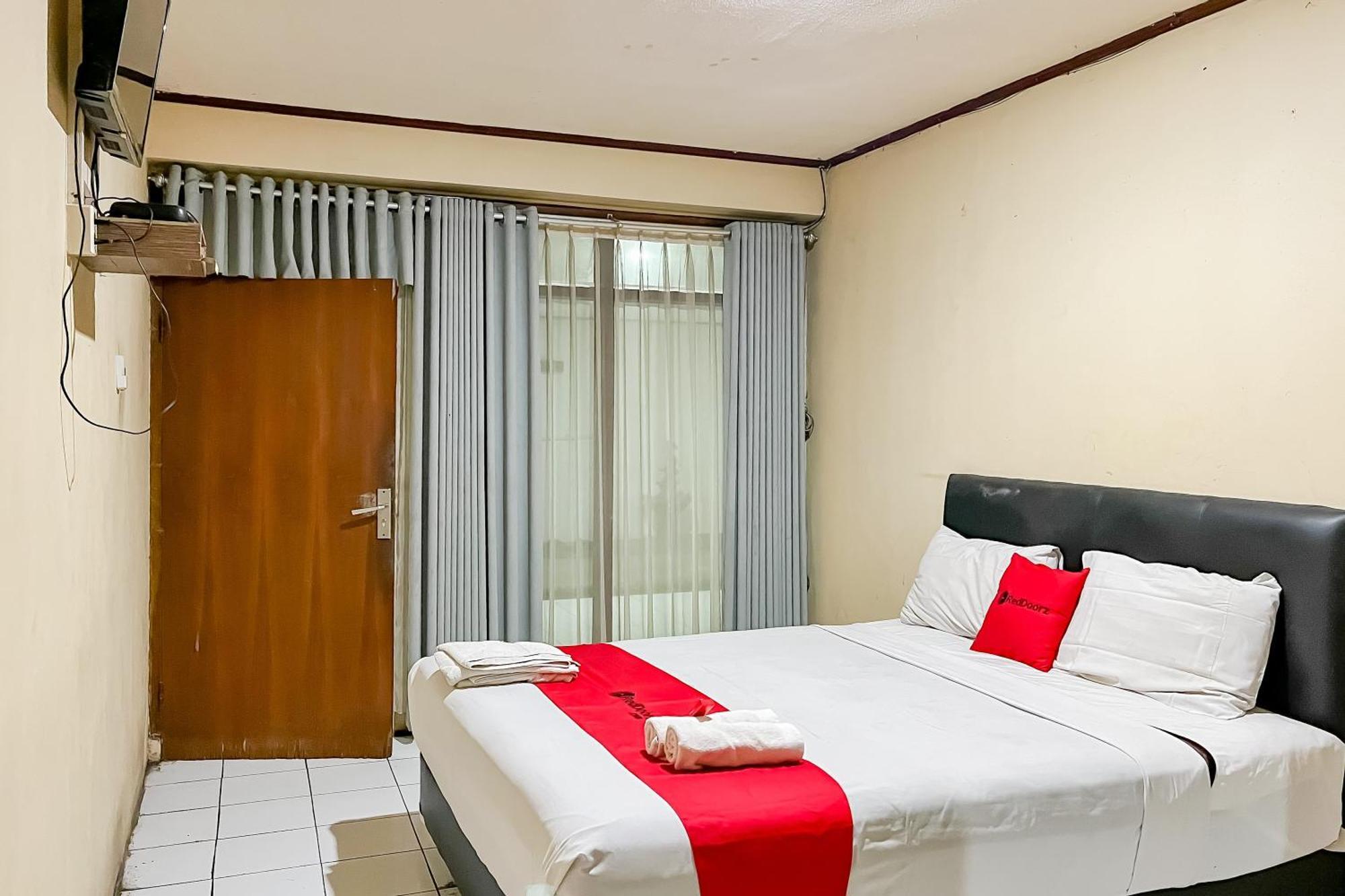 Reddoorz Near Sukabumi Station 2 Hotel Exterior photo